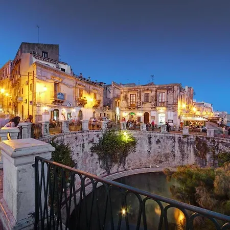 Sicily B&B 파키노